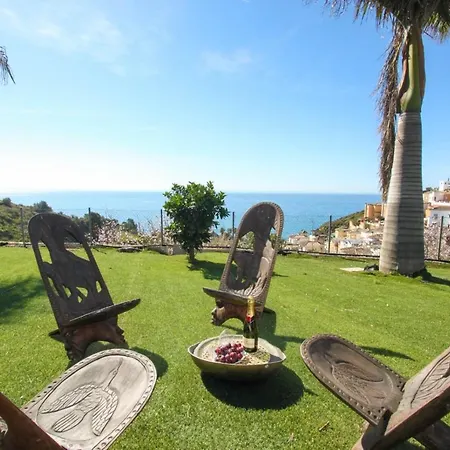 Lola Tamango Hill Nerja